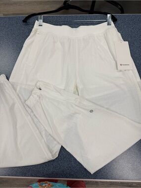 lululemon athletica women White Perforated Joggers